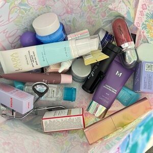 *RARE* Huge Skincare Bundle | Lily Pulitzer Bag